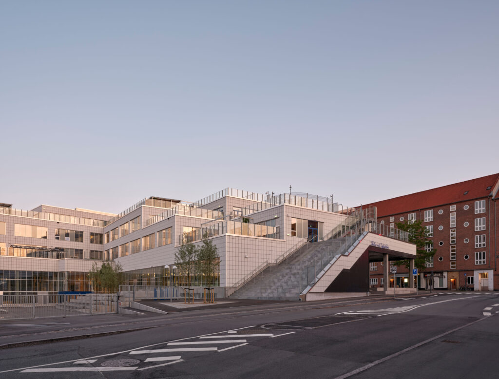 Zugang zur Schule von der Ingerslevsgade | © Adam Mørk