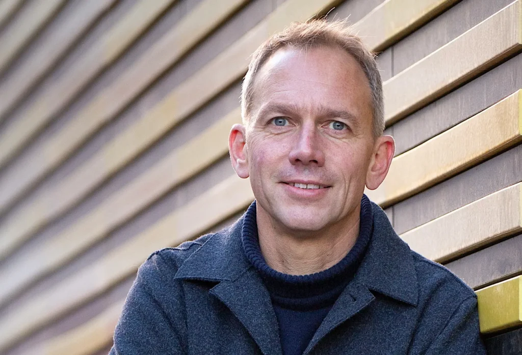 Dirk Tillmann