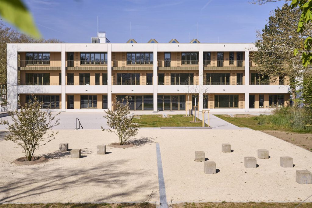 Passivhaus-Plus für Bertolt-Brecht-Schule in Darmstadt
