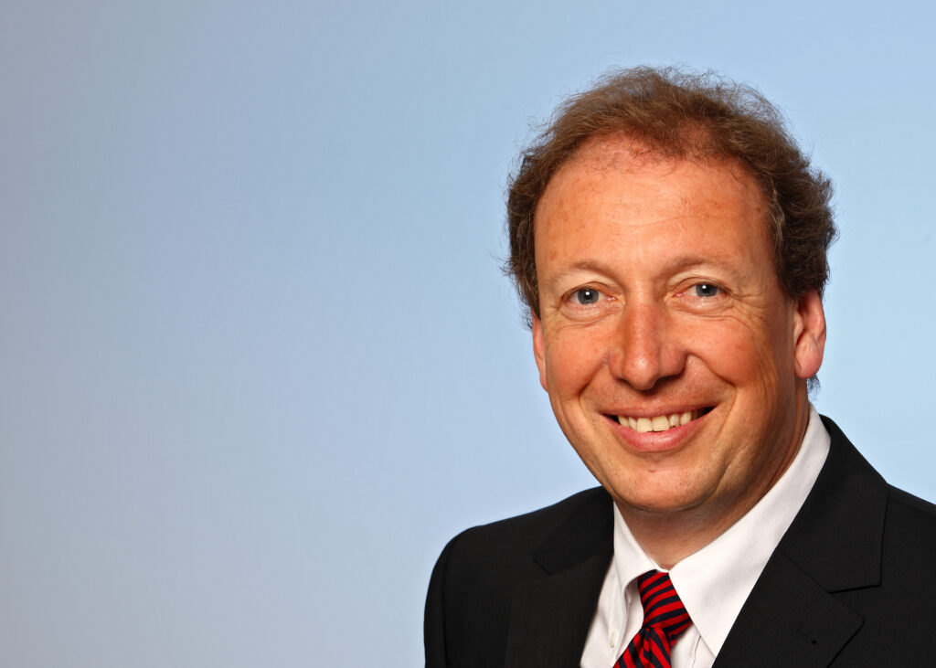 PPP Life Cycle Approach Dr. Jörg Christen