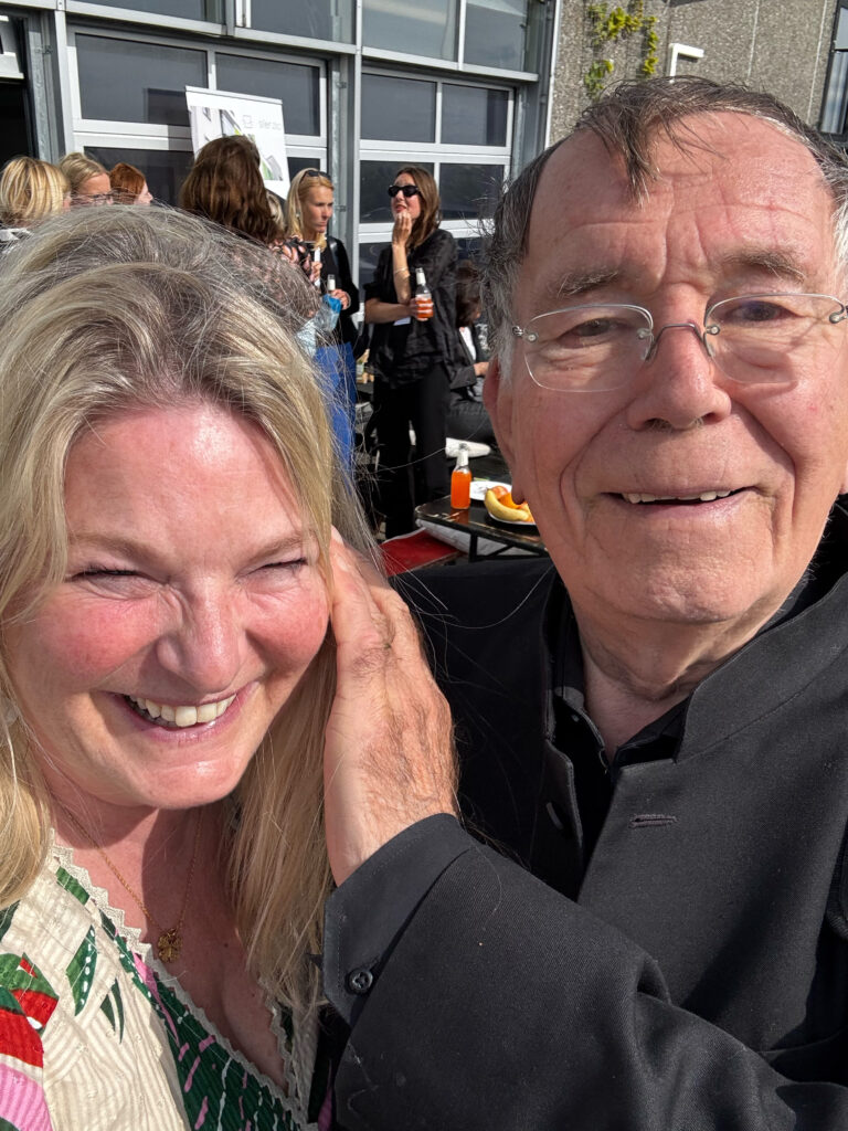 SCHULBAU-Gründerin und CEO Kirsten Jung zusammen mit Jan Gehl