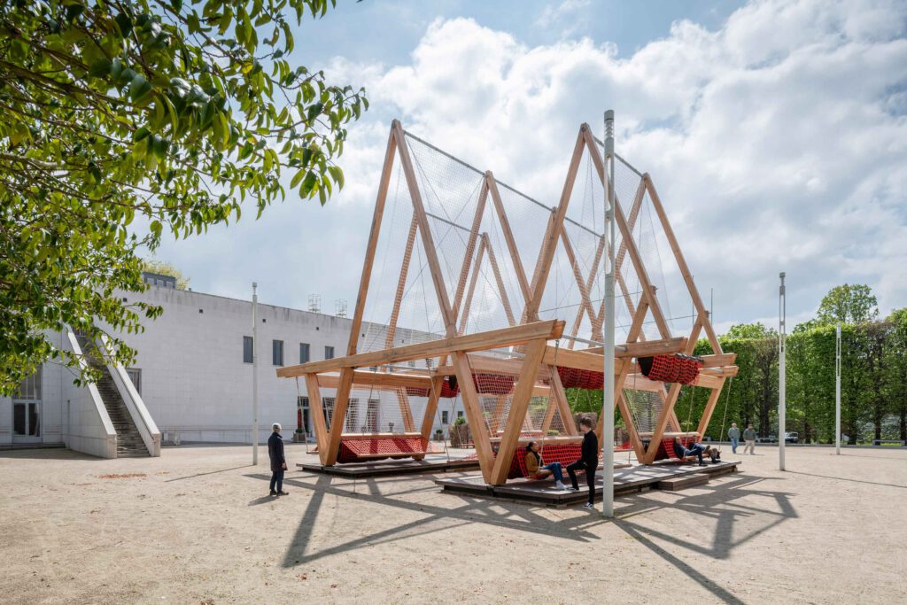 AHEC / Diez Office / OMC°C, Vert, Frankfurt am Main / Bonn, DE, 2023–2025, Foto David Ertl, 2025 © courtesy of the American Hardwood Export Council (AHEC)